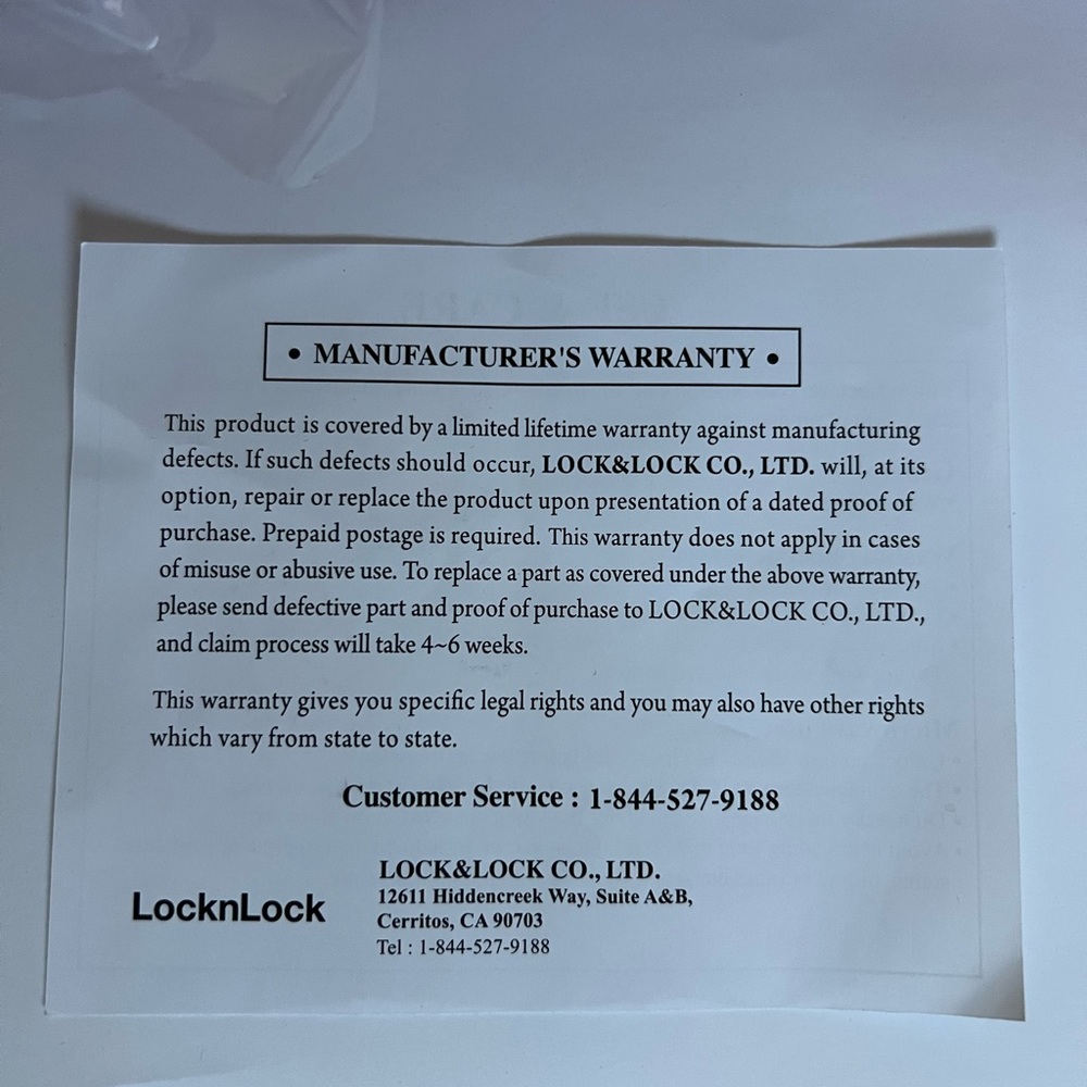 Lock & Lock Food Storage Container Set of 4 with 3 compartments each - Picture 7 of 7